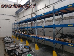Paletni regal s precnimi nosilci 2 Paletni regal s precnimi nosilci 2