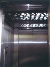 INOX kabina z vrati in stropom INOX kabina z vrati in stropom
