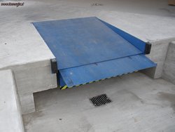 Nagibna rampa varovanje z plavajoco platformo 2 Nagibna rampa varovanje z plavajoco platformo 2